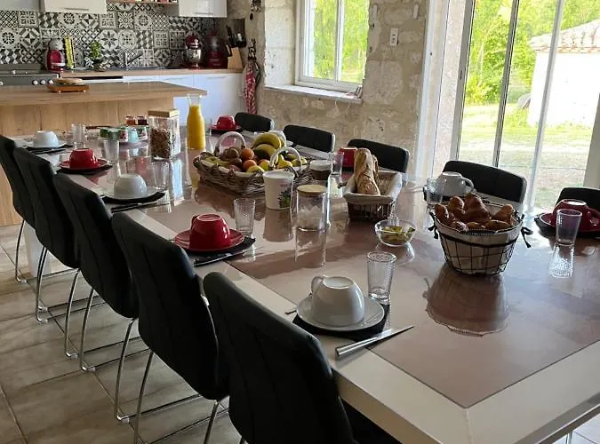 D'hôtes Le Malbouyssou Couette-café 3*